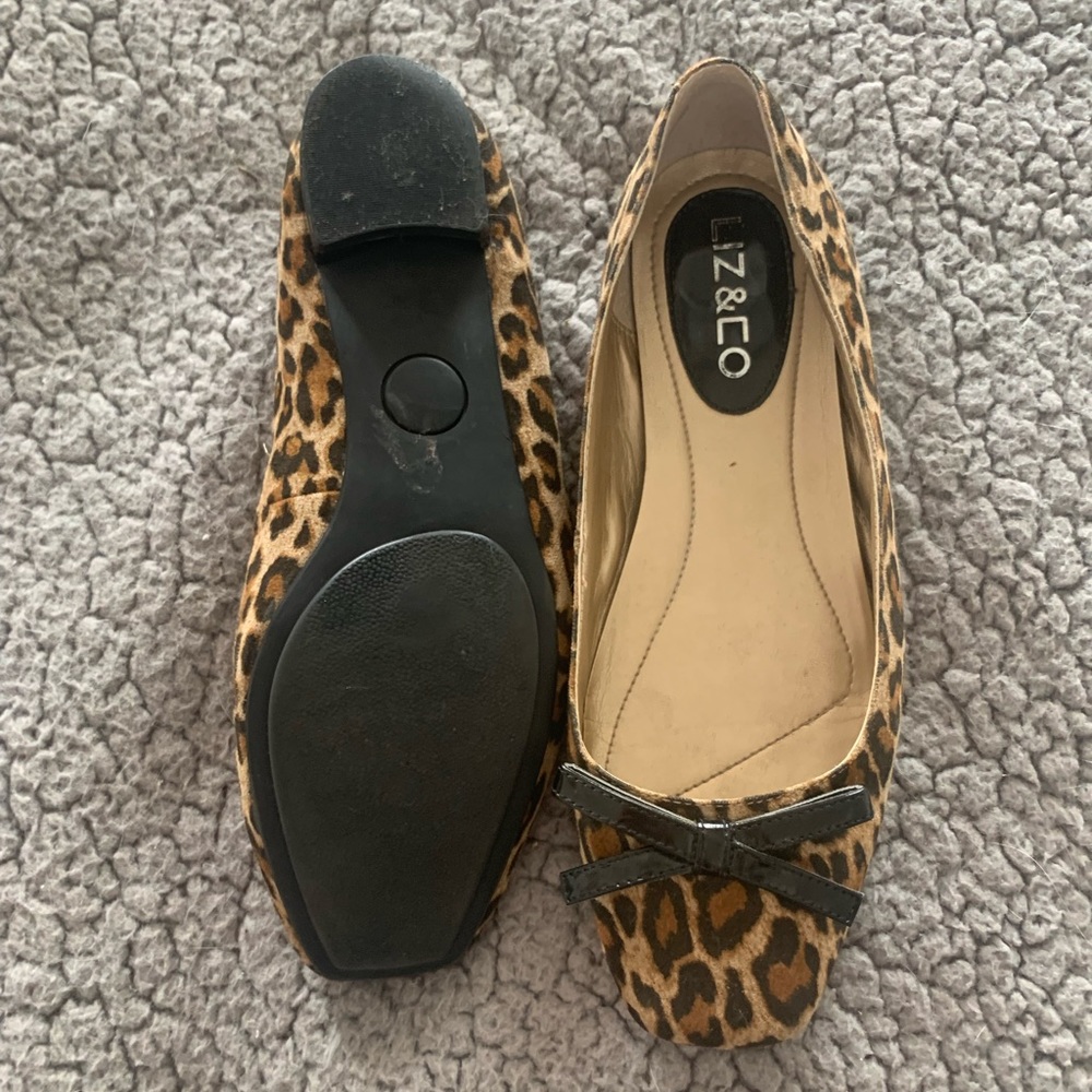 Liz & Co. leopard / cheetah print flats. Size 6.5
